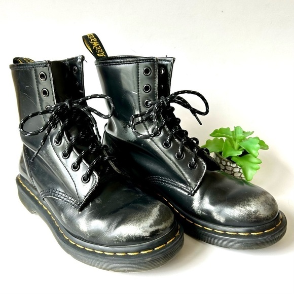 Dr. Martens 1460 Pascal Italian Brush Boot 8-Eye Black Silver Distressed Size 7 - Picture 2 of 12